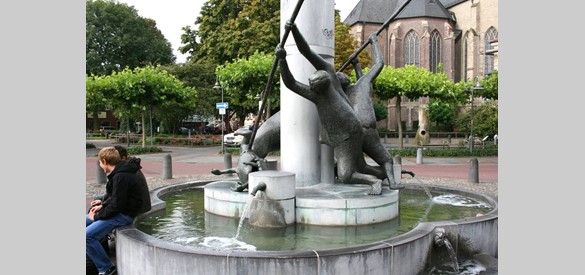 De draak van Gelre, Drachenbrunnen op de Markt in Geldern
