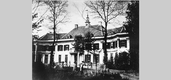Huis Landfort, exterieur, reproductie van foto 1860