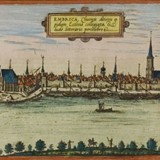 'Embrica' Gezicht van de overzijde van de Rijn op Emmerik, 1575, ingekleurde ets van G. Braun en F. Hogenberg © Gelders Archief 1551-634