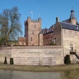 Het kasteel van de heren van Bergh: Kasteel Bergh te 's Heerenberg (2010) © Arch via Wikimedia Commons PDM