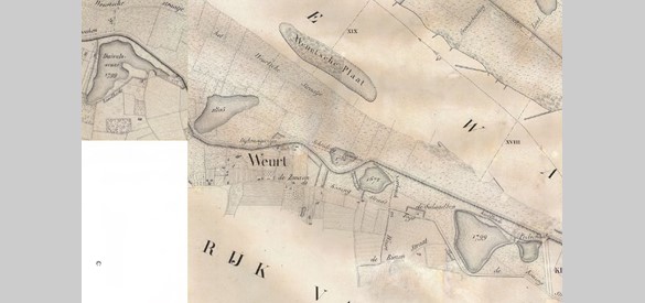 Overstromingskolken aan de dijk bij Weurt met het jaartal van ontstaan op de rivierkaart van omstreeks 1830.