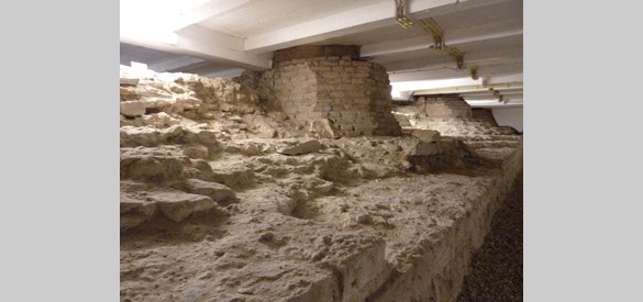 Resten van de Romeinse tempel in Elst