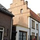 Dhr. Riewald bij zijn ouderlijk huis in Doesburg © Eduard Reiwald CC0