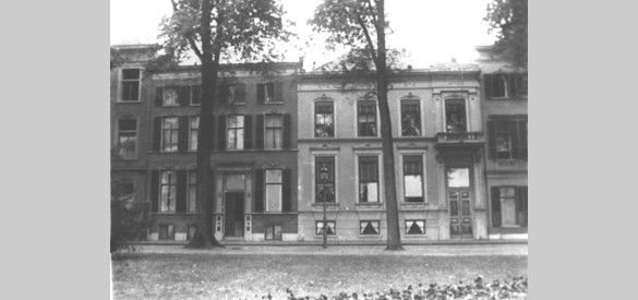 Het internaat van de familie Verkuyl rechts van het Christelijk Lyceum, jaren 1930