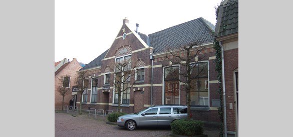 Openbare School no 2, of Laanschool, aan de Goilberdingerstraat in 2012
