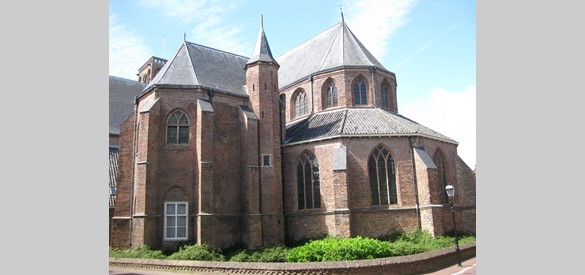 De hervormde Barbarakerk, gezien vanaf de achterzijde. Foto, 2009.