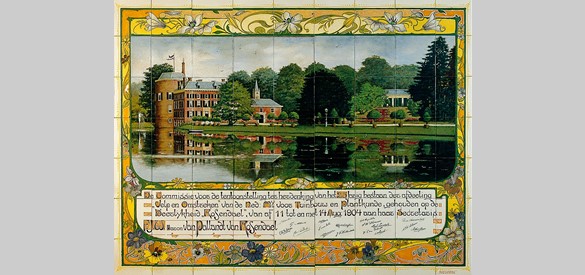Tegeltableau dat F.J.W. baron van Pallandt als dank kreeg na de tentoonstelling in de rozentuin. Rozenburg, Den Haag, 1904.
