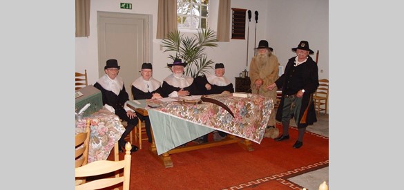 Auteurs van het boek ‘Over erven en geërfden’ spelen markevergadering na in Spankerense kerk, 2013