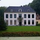 Huis Old Putten te Elburg met geheel rechts de wagenschuur, 2010. Het negentiende-eeuwse huis is gebouwd op de fundamenten van het veertiende-eeuwse kasteel van het geslacht Van Putten. © Kasteelbeer via Wikimedia CC-BY-SA