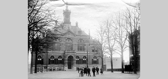 Raadhuis begin twintigste eeuw