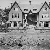 Villa Sprokkelenburg werd op 13 mei 1940 geraakt bij Duitse bombardementen. Foto Ypma.