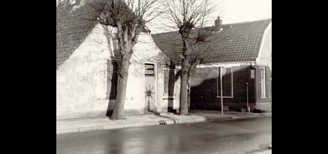 Foto, vooraanzicht winkeltje van Lammert van de Bospoort, 1967. Collectie Historisch Museum Ede