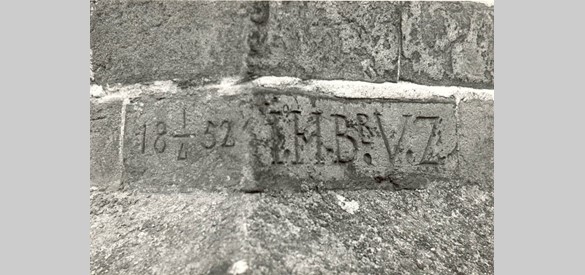 De eerste steen van De Schaffelaar. Collectie Gemeentearchief Barneveld