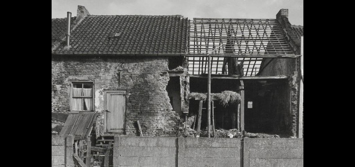 Achtergevel muurhuizen voor de restauratie 1965. Collectie Regionaal Archief Rivierenland, Tiel