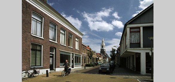 Holkerstraat, de plek waar vroeger de Holkerpoort stond (richting Bunschoten, foto Gerrit van de Veen Nijkerk)