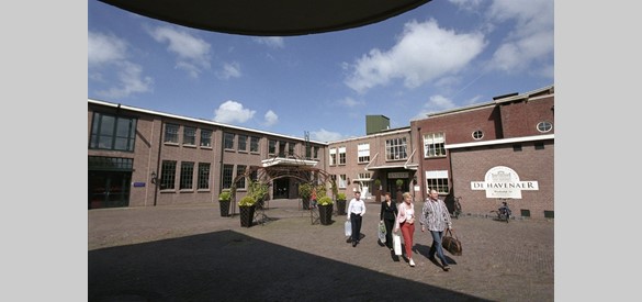 Home & Lifestyle centrum 'De Havenaer' (foto Gerrit van de Veen, Nijkerk)