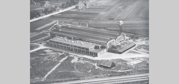 N.V. Machine en Motorenfabriek voorheen Thomassen en Co. Foto tussen 1922 en 1927