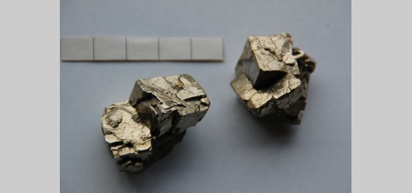 Pyriet kristallen uit de groeve