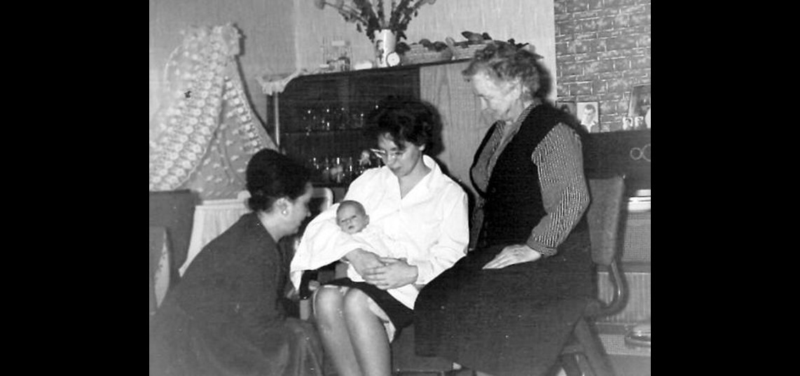 Familie met kind uit 1963