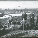1928. Tijdens de opgravingen op de Ginkelse Heide te Ede o.l.v. kapitein H.J. Bellen. V.l.n.r. notaris W.F.J. Fischer; zoon van kapitein H.J. Bellen; zoon van W.F.J. Fischer; dochter van kapitein H.J. Bellen; H. Staf (rentmeester met strohoed); zittend in de kuil: kapitein H.J. Bellen; naast H. Staf staan boswachter P. Koudijs en W.F.C.H. Graaf Bentinck, heer van Kernhem. De gravers zijn vader en zoon Van Steenbeek (foto: archief Historisch Museum Ede).