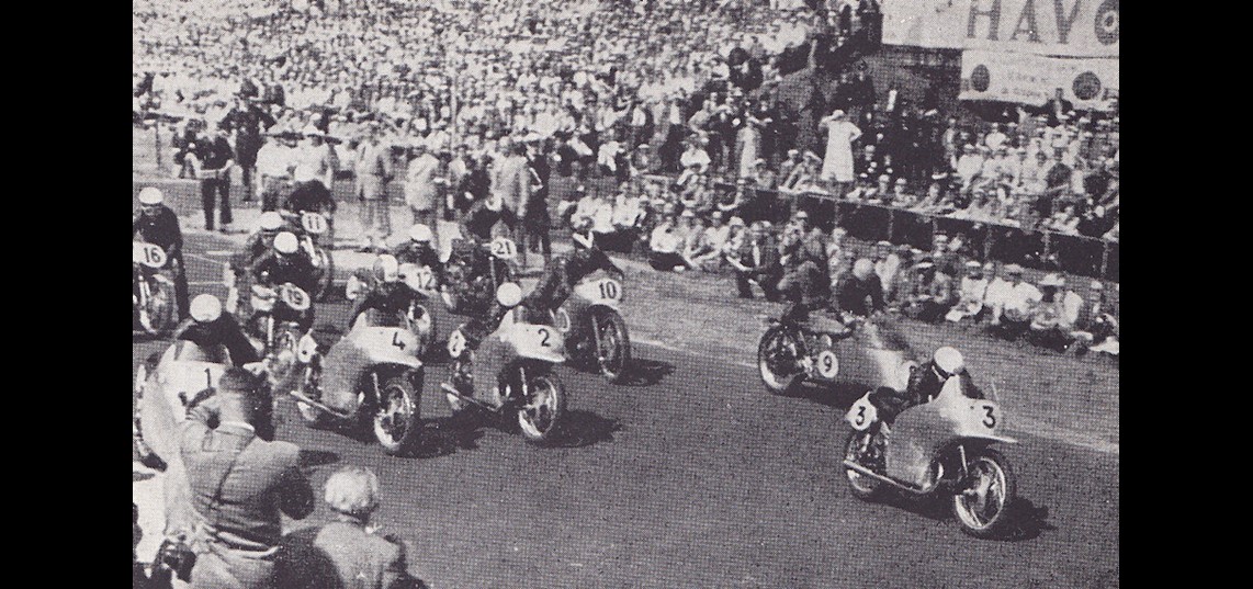 Motorrijden in de jaren vijftig van de vorige eeuw