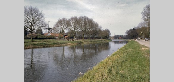 Overzicht Apeldoorns Kanaal ter hoogte van Wapenveld, met zicht op molen de Vlijt (Bron: RCE)