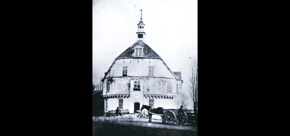 De Gelderse Toren met paard en wagen Collectie Belangenvereniging Spankeren