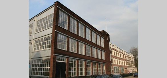 Tricotfabriek Winterswijk: Schuin-vooraanzicht Wilhelmina (Bron: Wikimedia)