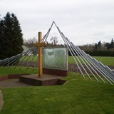 Monument Woeste Hoeve ter nagedachtenis van de 117 slachtoffers. Ontworpen in 1992 door Tirza Verrips.